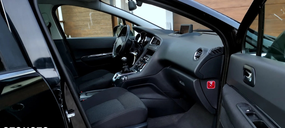 Peugeot 5008 cena 26500 przebieg: 205000, rok produkcji 2011 z Mogielnica małe 742